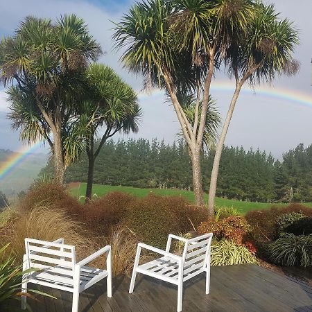 Above The River Karapiro Bed & Breakfast Εξωτερικό φωτογραφία