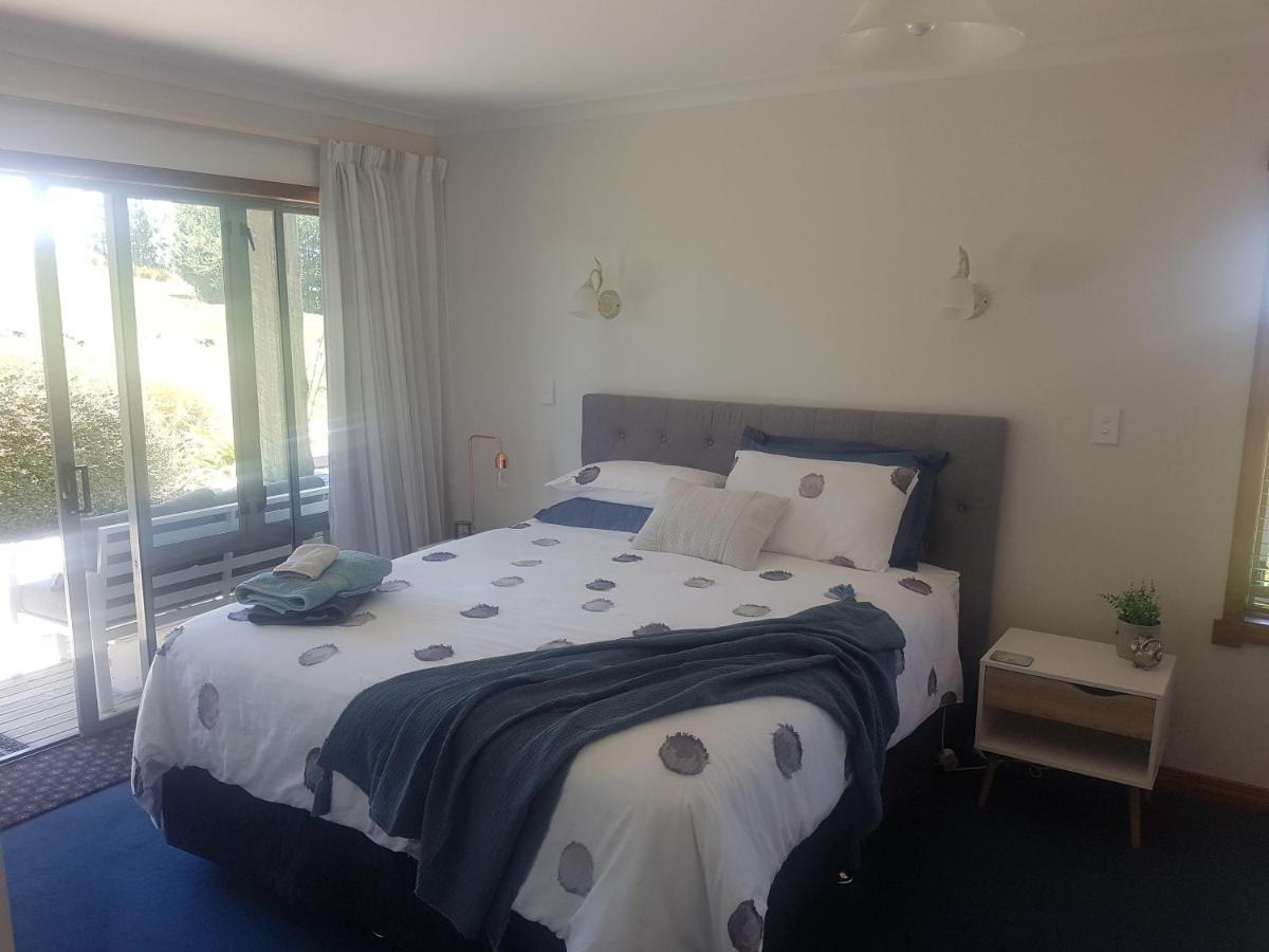 Above The River Karapiro Bed & Breakfast Εξωτερικό φωτογραφία