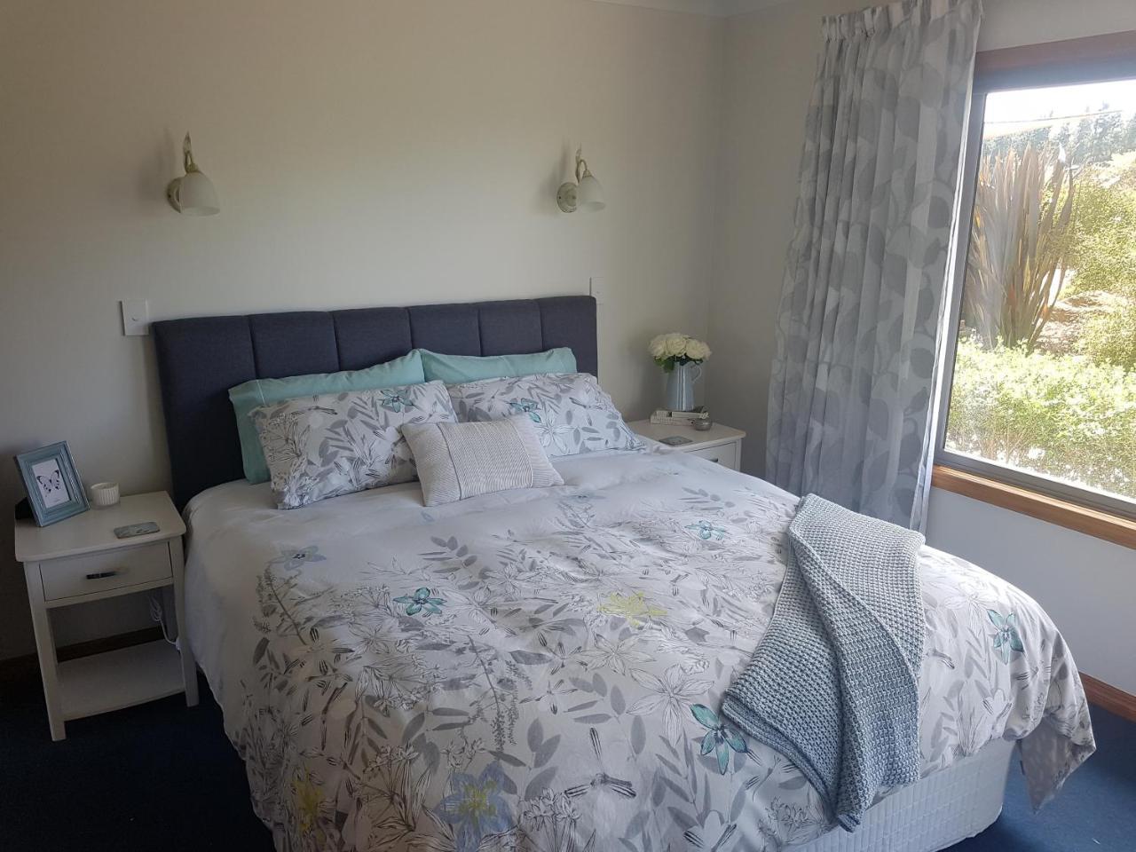 Above The River Karapiro Bed & Breakfast Εξωτερικό φωτογραφία