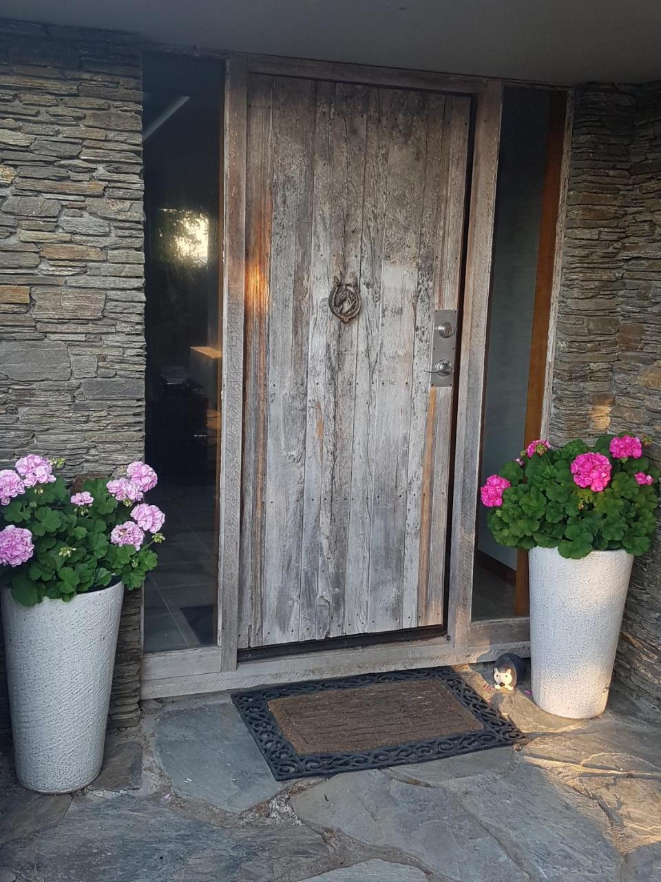 Above The River Karapiro Bed & Breakfast Εξωτερικό φωτογραφία